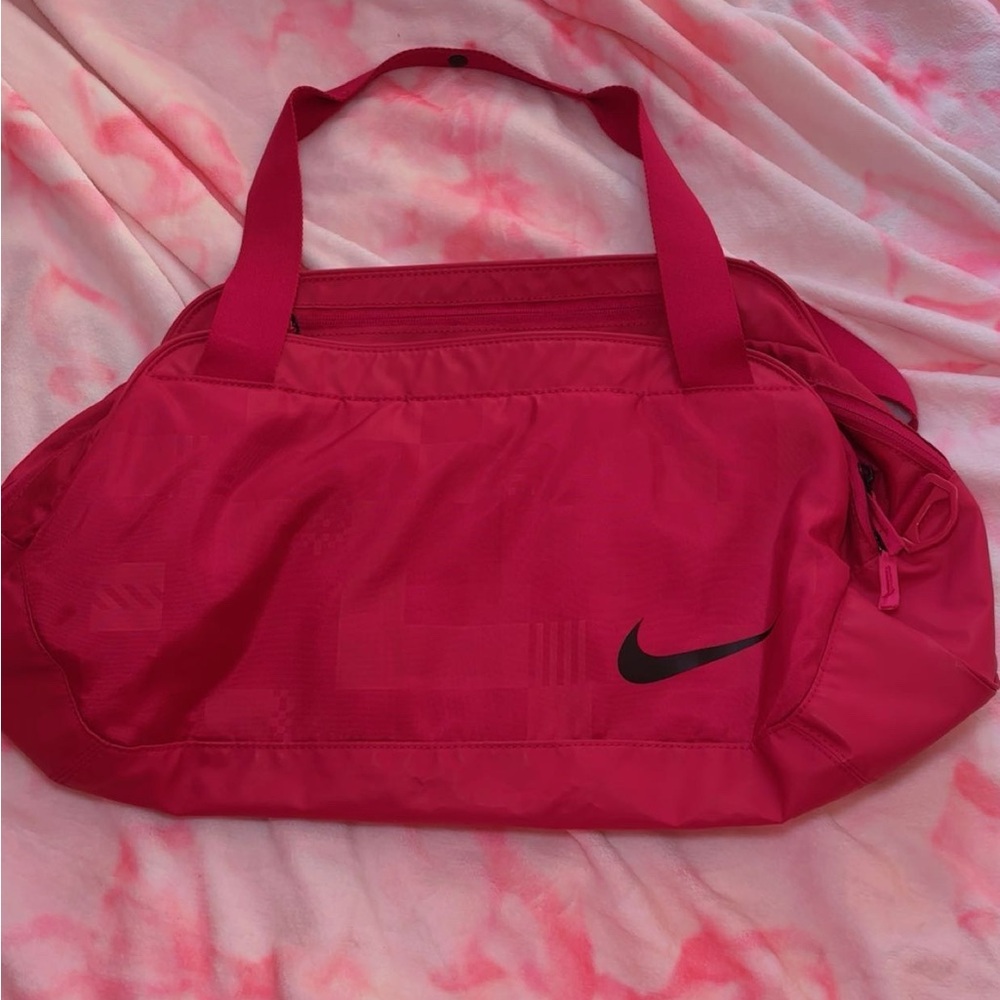 Nike Pink Women's Travel/Gym Bag